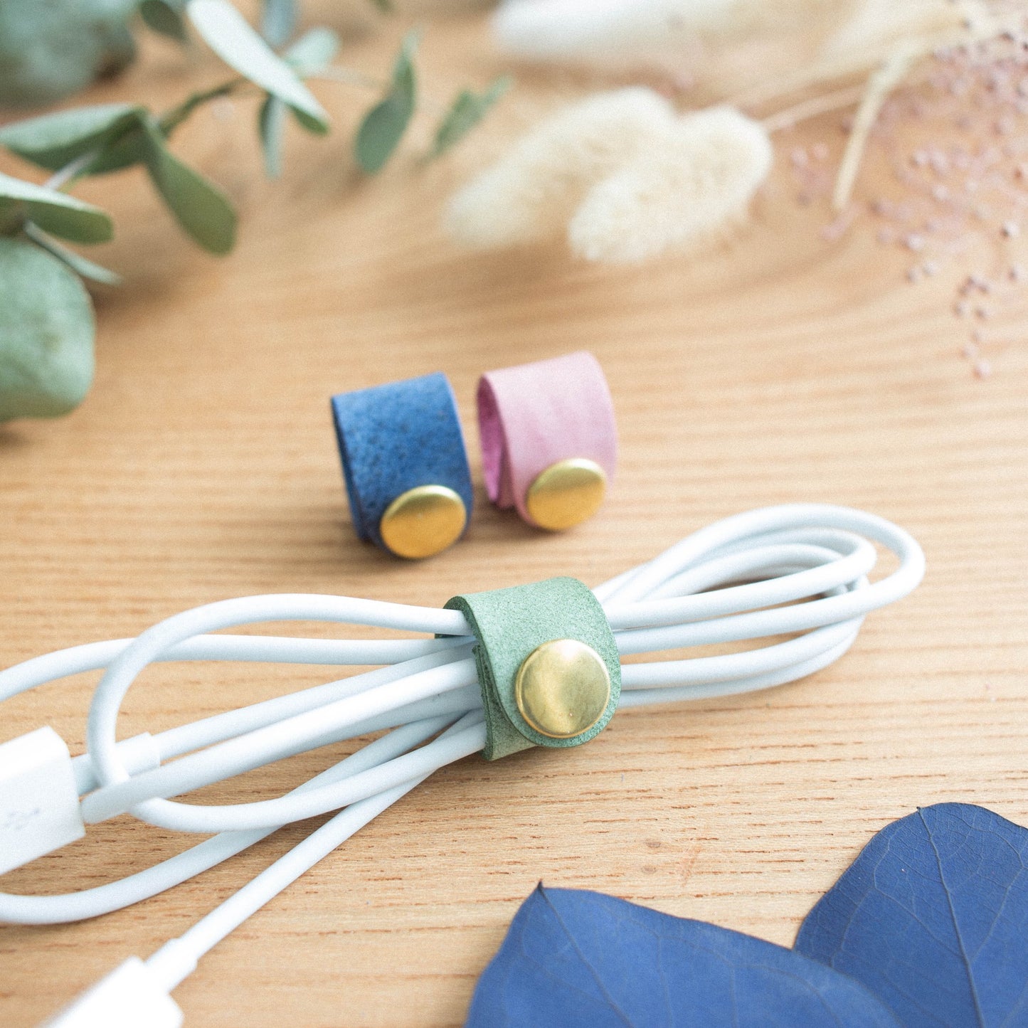 〔お試しセット♪〕気まぐれレザーのころころコードホルダー《名入れ・送料無料》