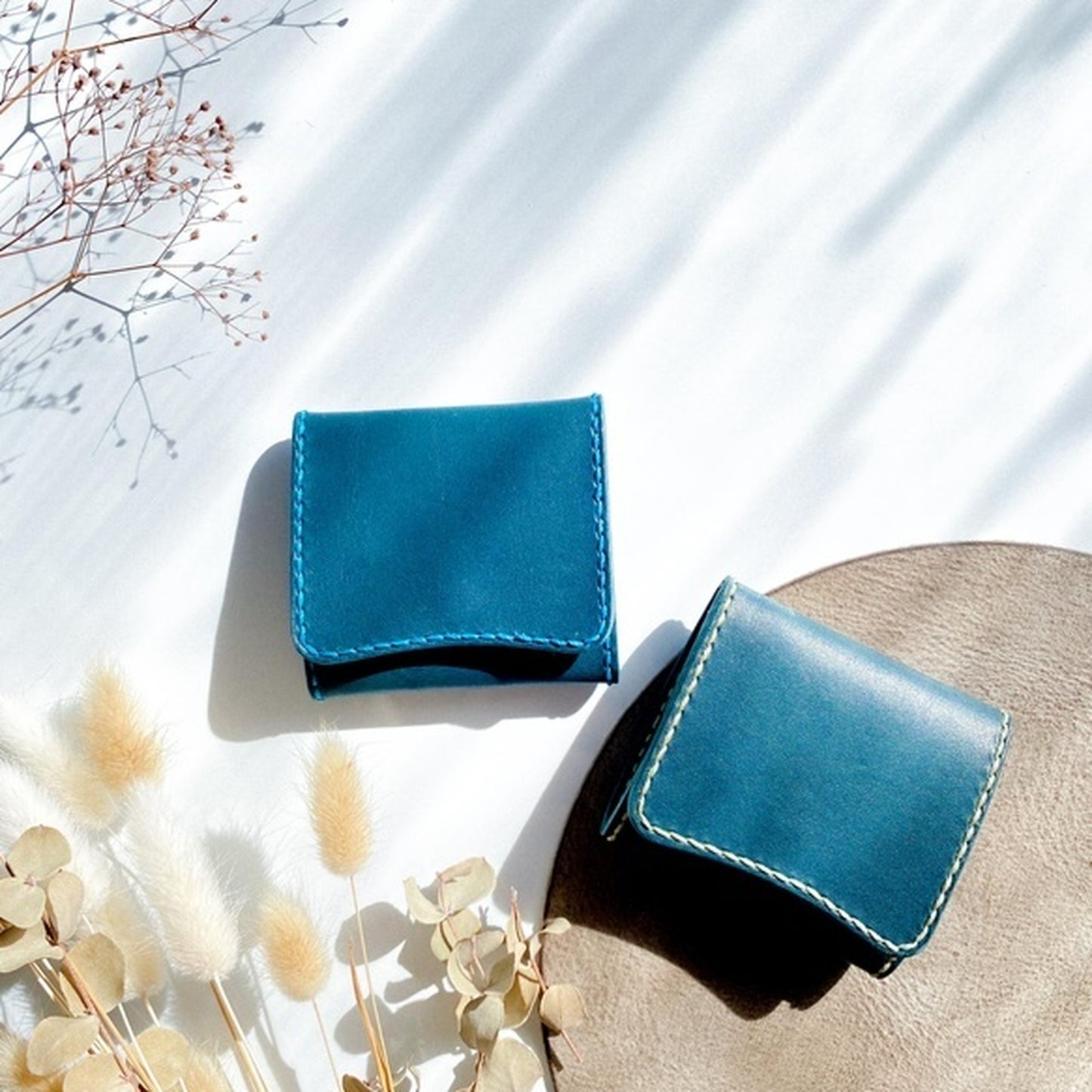 かわいいサイズで大きく使えるヌメ革コインケース <名入れ対応>