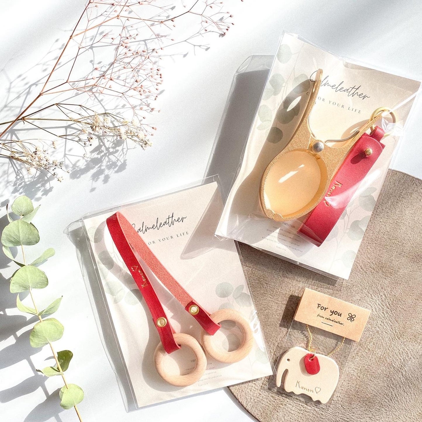 ナチュラルレザーのシューズクリップ　《名入れ対応》