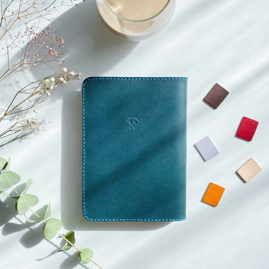 国産レザーの文庫版ブックカバー　《 名入れ対応 》