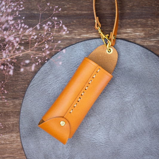 可愛く持ち運べる本革スプレーボトルケース・ヌメ革《名入れ対応》