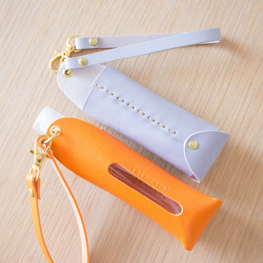 可愛く持ち運べる本革スプレーボトルケース・ラベンダー《名入れ対応》